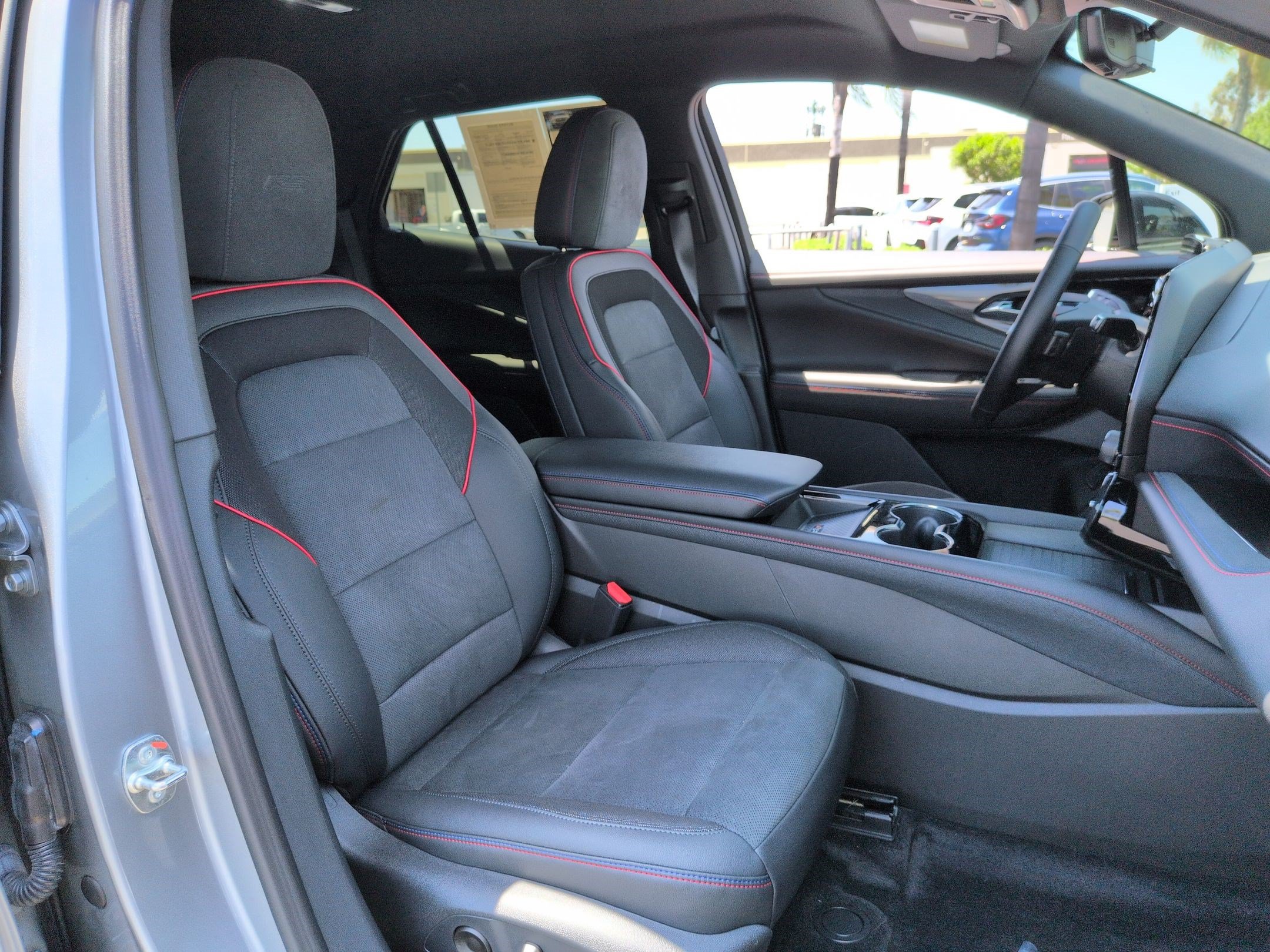 Used 2024 Chevrolet Blazer EV RS AWD/4WD image 32