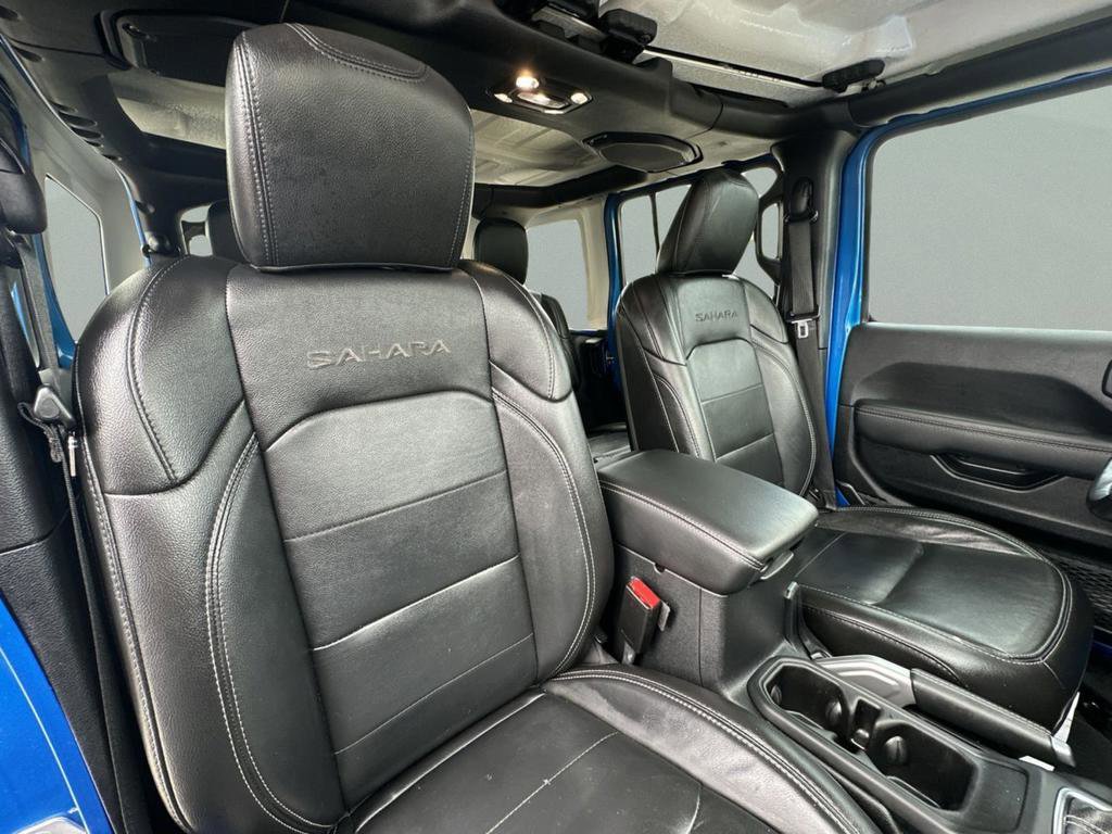 Used 2021 Jeep Wrangler Unlimited Sahara w/ Cold Weather Group AWD/4WD image 31
