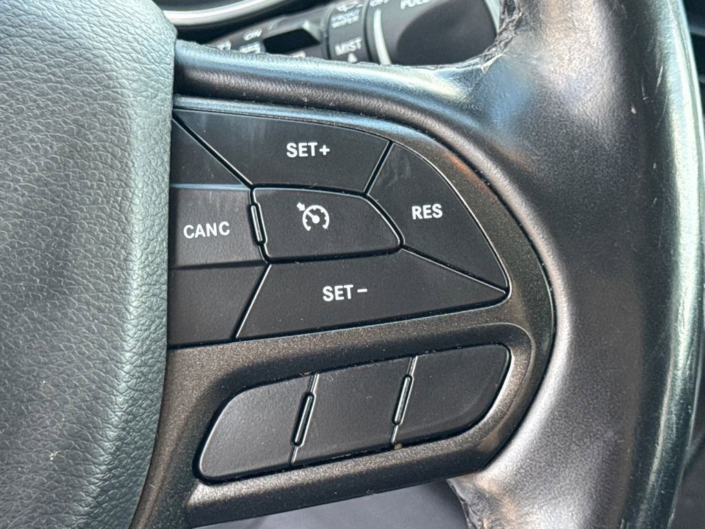 Used 2020 Jeep Cherokee Trailhawk w/ Cold Weather Group AWD/4WD image 36