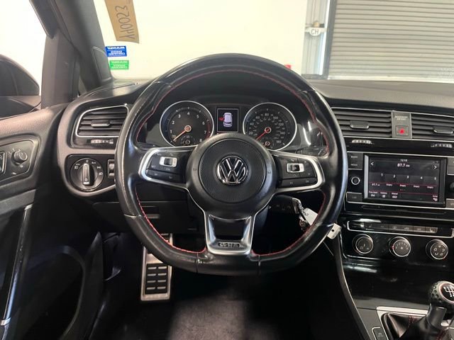 Used 2018 Volkswagen Golf 4-Door image 21