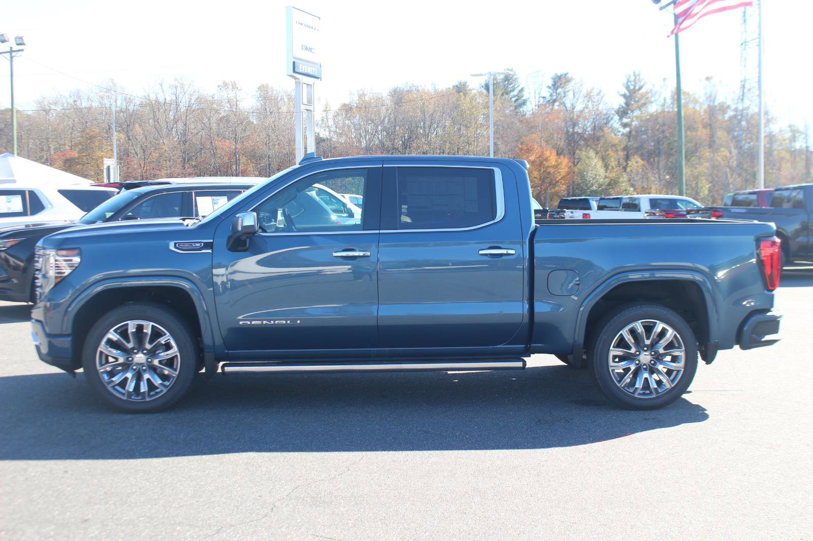 New 2026 GMC Sierra 1500 Denali w/ Denali Reserve Package image 4