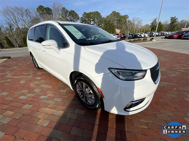 Used 2022 Chrysler Pacifica Touring-L image 38