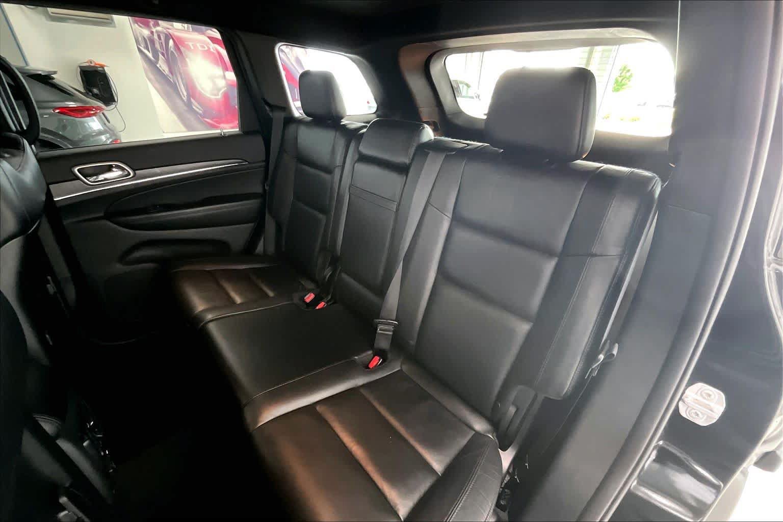 Used 2018 Jeep Grand Cherokee Limited AWD/4WD image 26