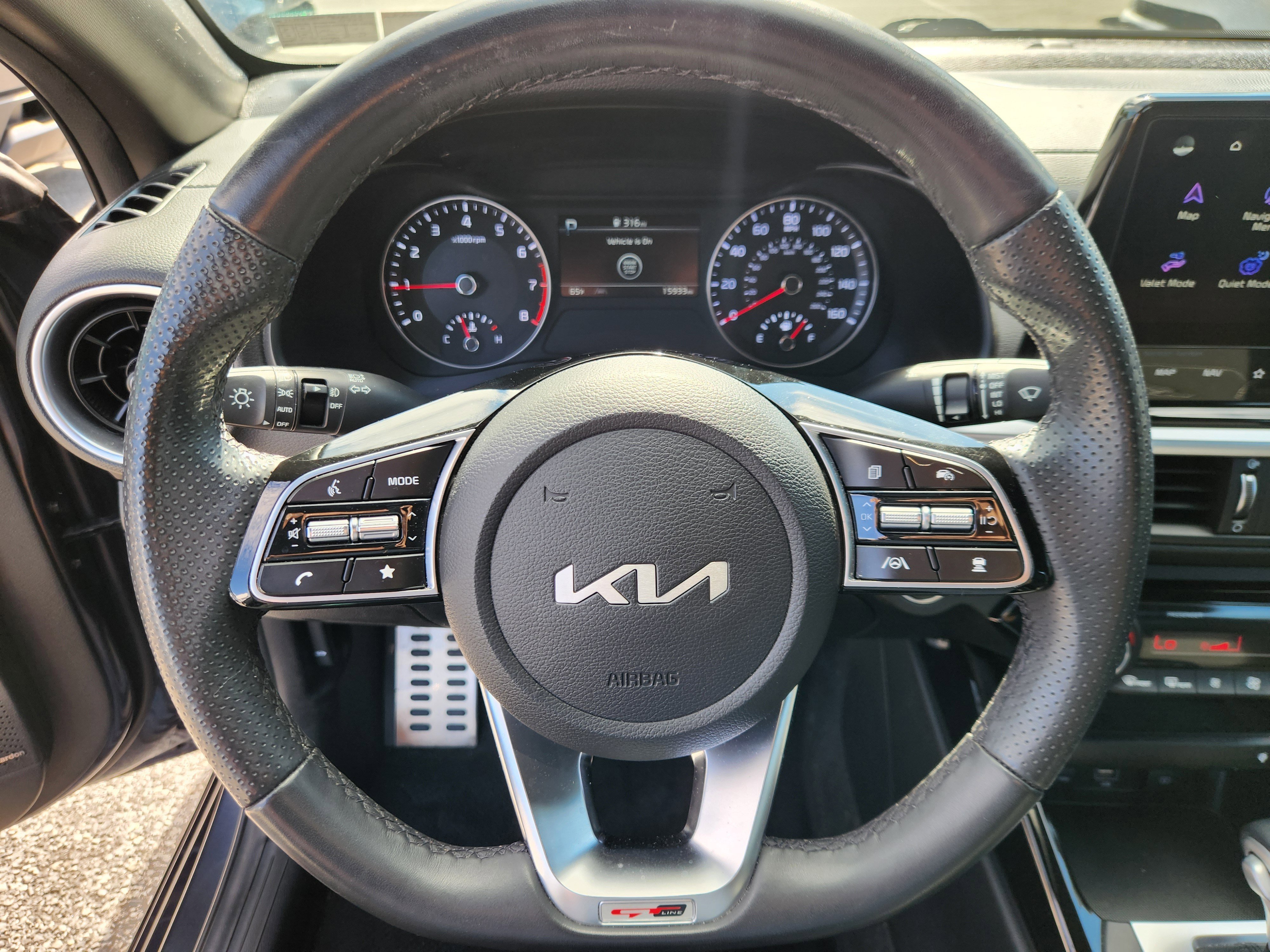 Used 2023 Kia Forte GT-Line w/ GT-Line Premium Package FWD image 9