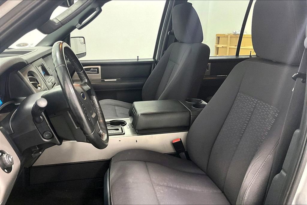 Used 2015 Ford Expedition XLT RWD image 24