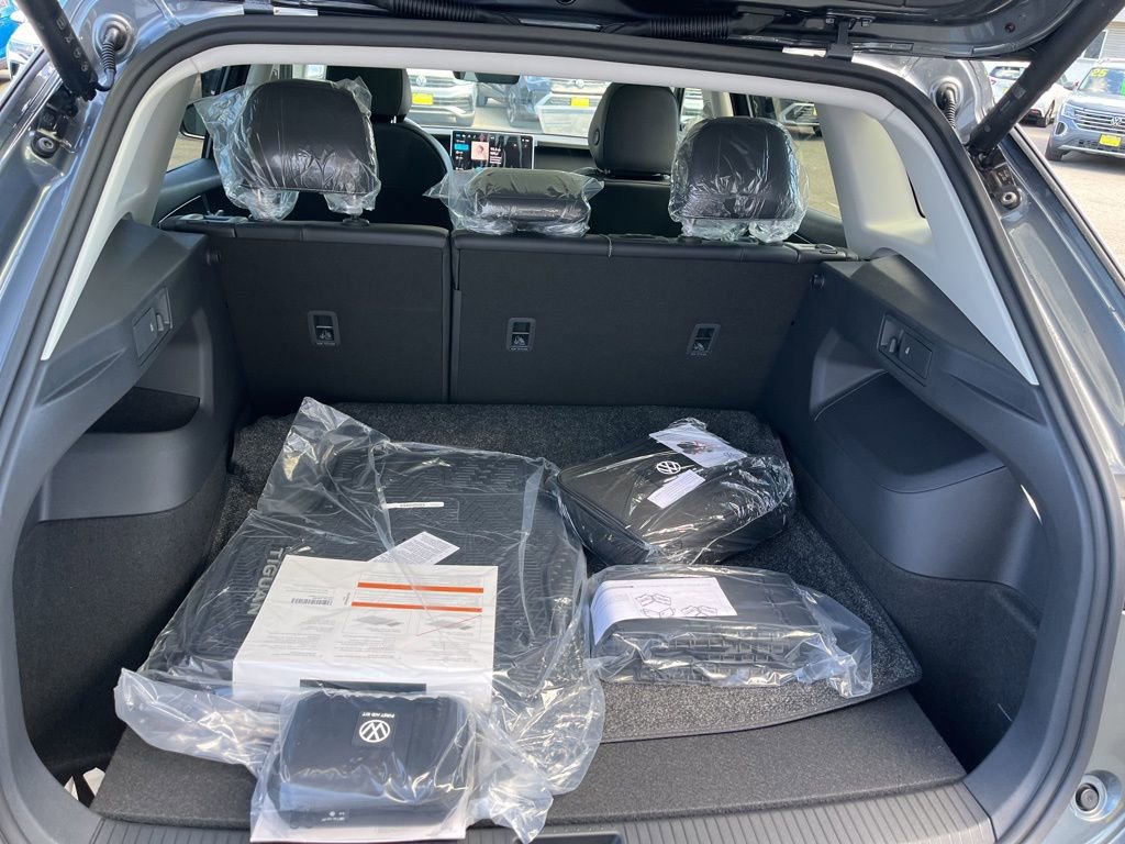 New 2026 Volkswagen Tiguan SE AWD/4WD image 12