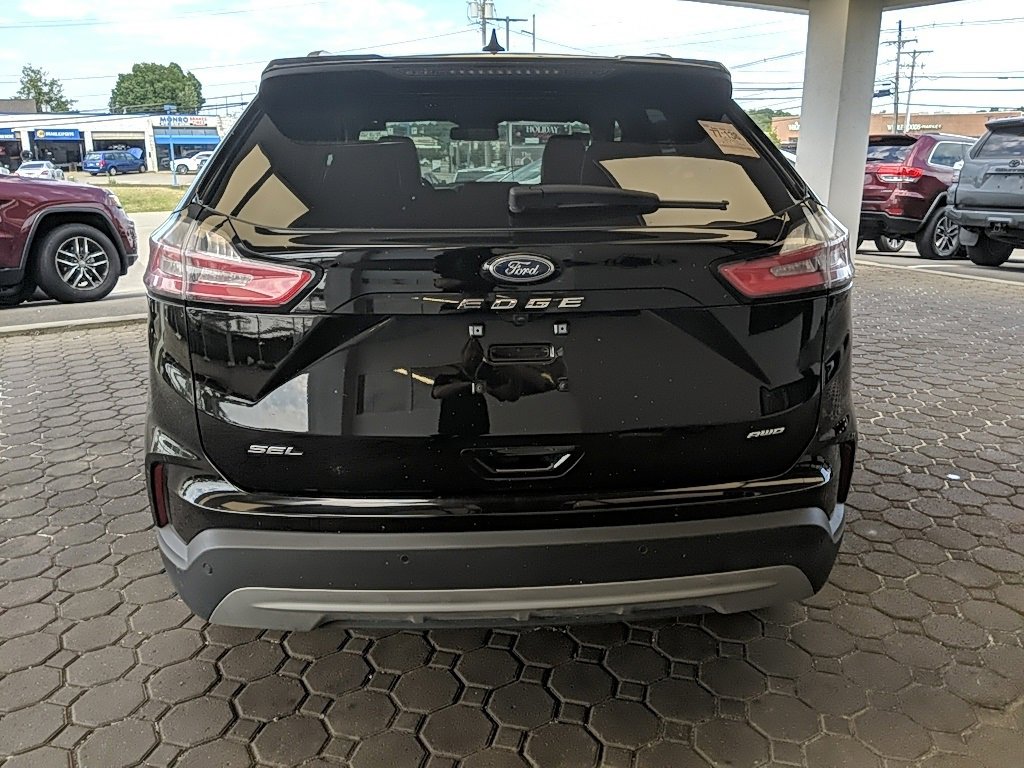 Used 2023 Ford Edge SEL image 6