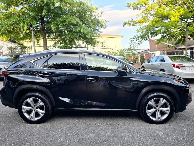 Used 2017 Lexus NX 200t AWD w/ Premium Package image 8