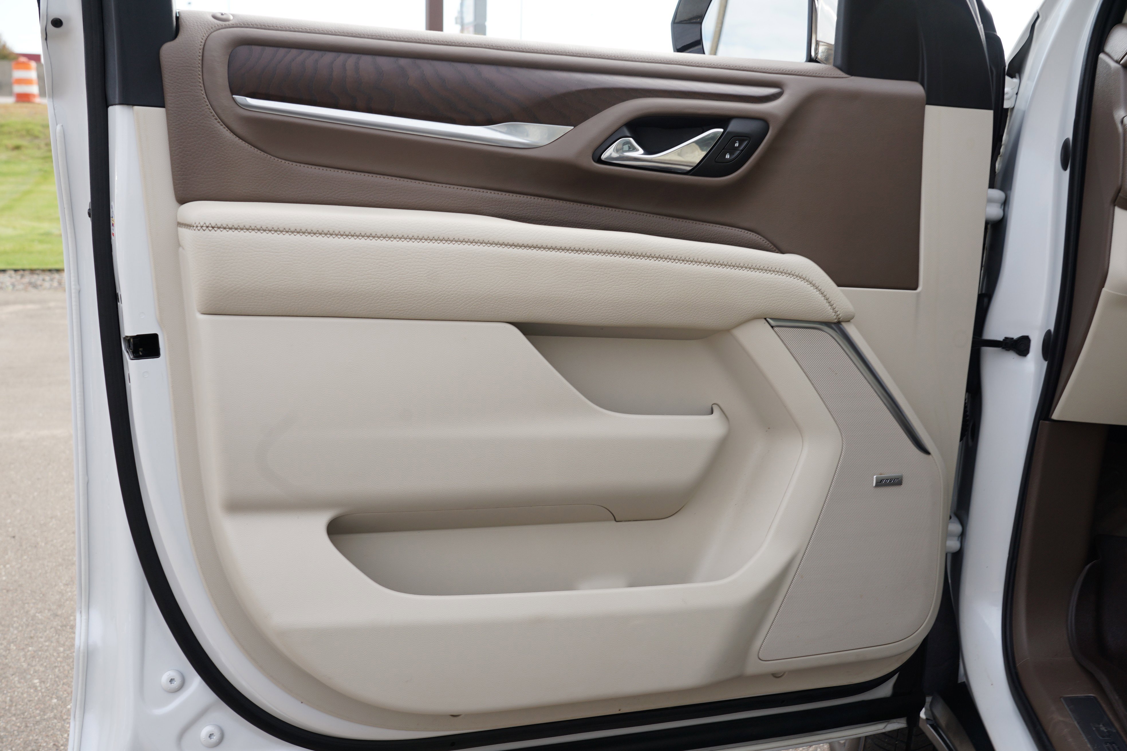 Used 2021 GMC Yukon XL Denali w/ Denali Ultimate Package image 14