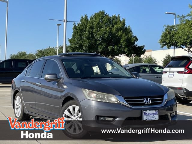 Used 2015 Honda Accord Touring image 1