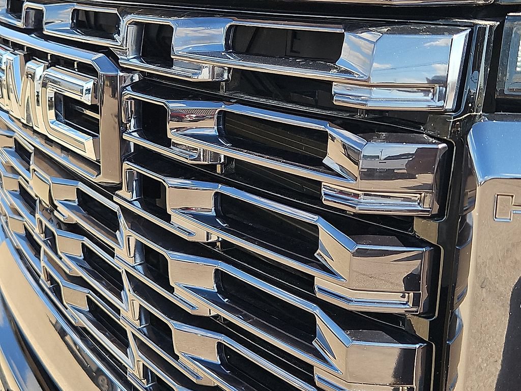 Used 2024 GMC Sierra 2500 Denali Ultimate AWD/4WD image 14
