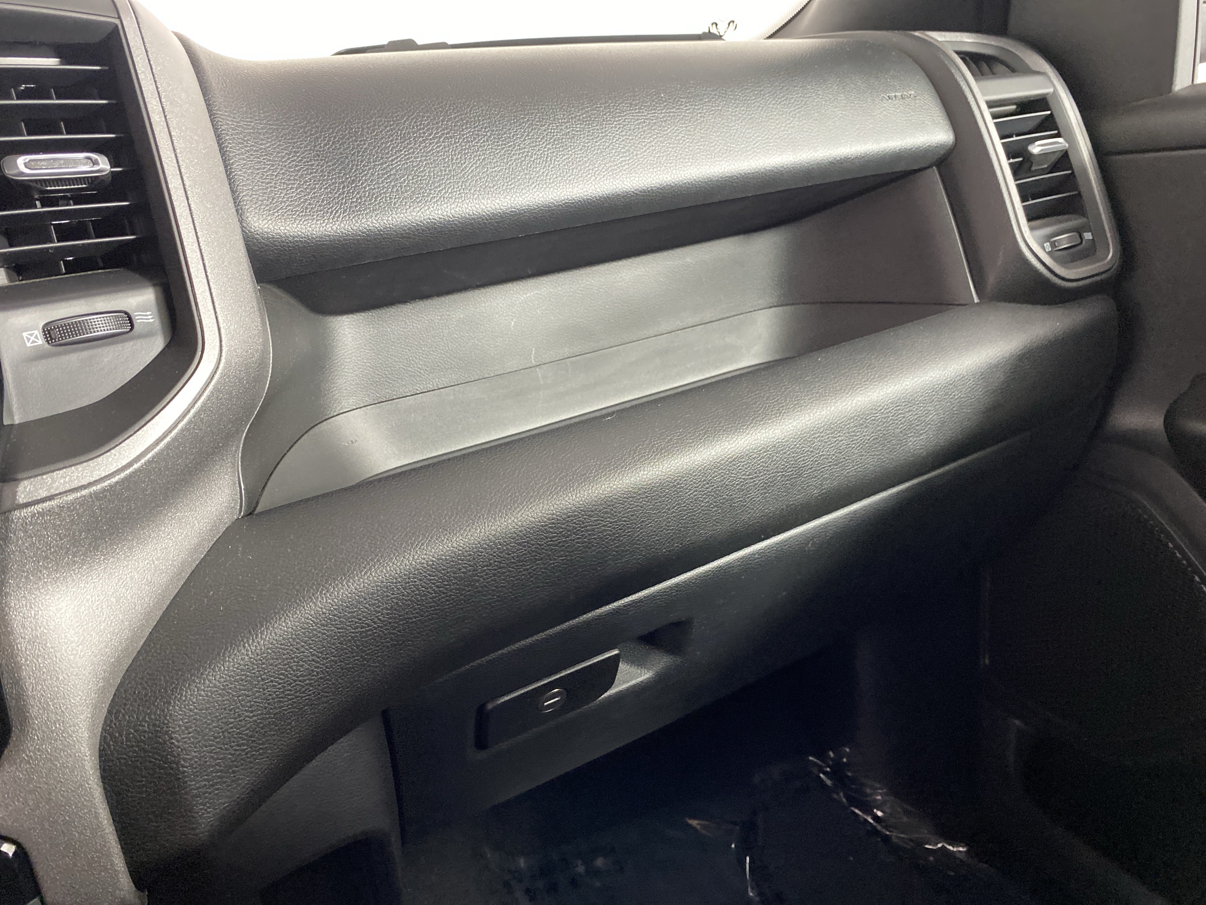 Used 2025 RAM 1500 Tradesman w/ Night Edition AWD/4WD image 31
