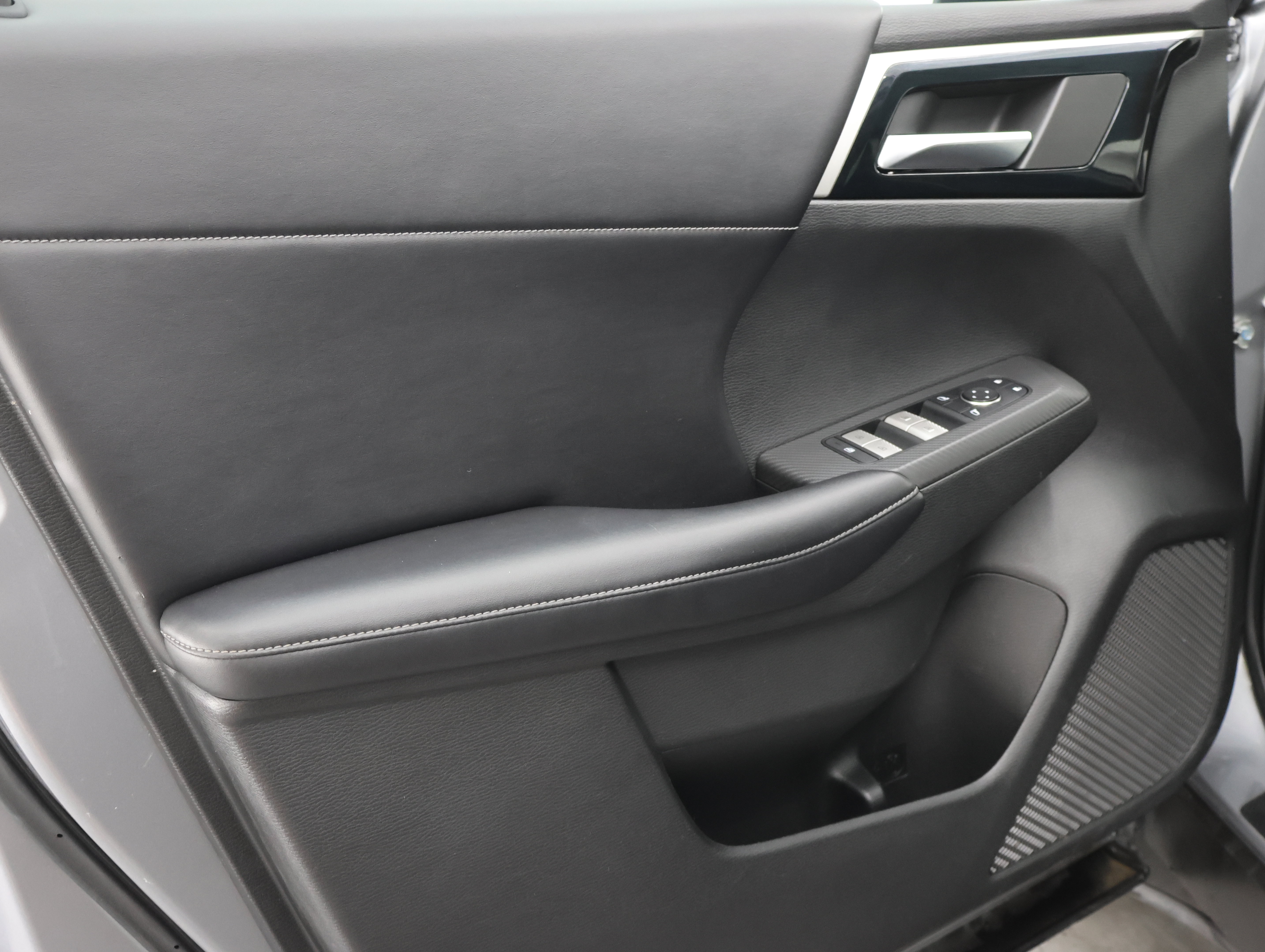 Used 2022 Mitsubishi Outlander SE AWD/4WD image 40
