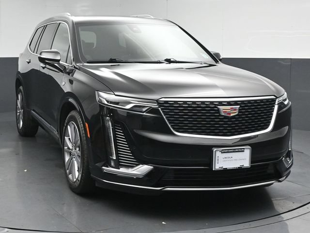 Used 2025 Cadillac XT6 Premium Luxury w/ Technology Package AWD/4WD image 2