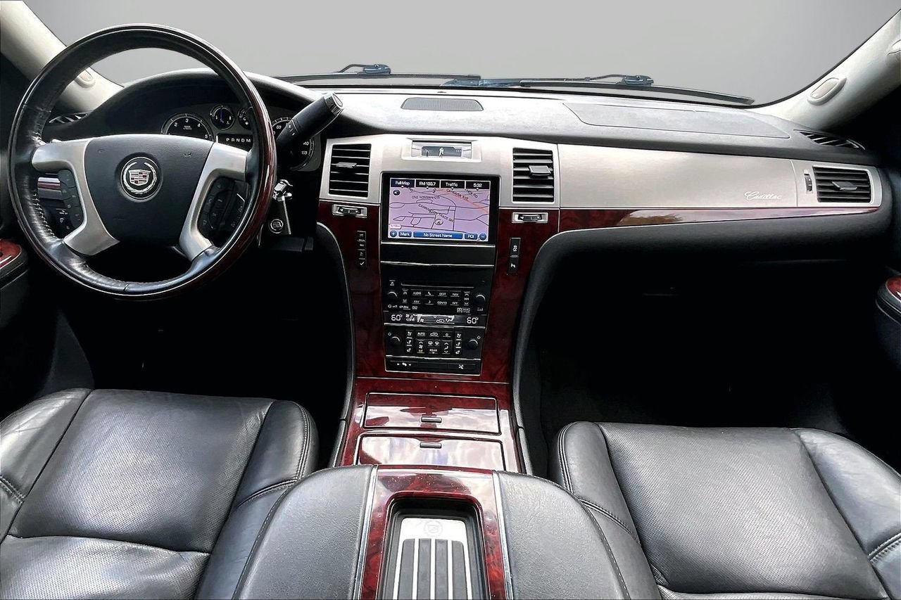 Used 2014 Cadillac Escalade Premium AWD/4WD image 15