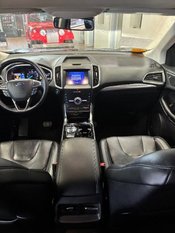Used 2020 Ford Edge Titanium AWD/4WD image 26