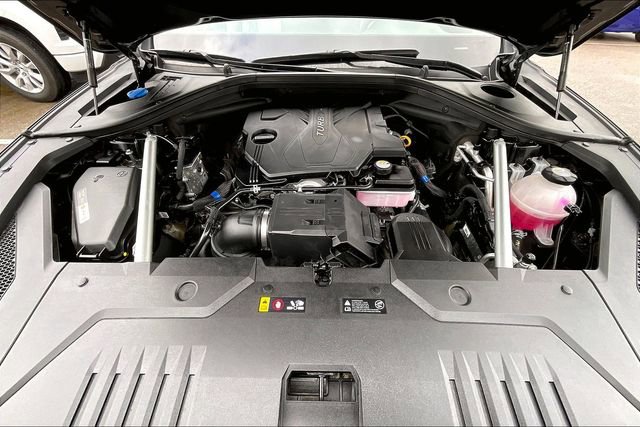 Certified 2025 Genesis GV70 2.5T Select w/ Select Package image 9