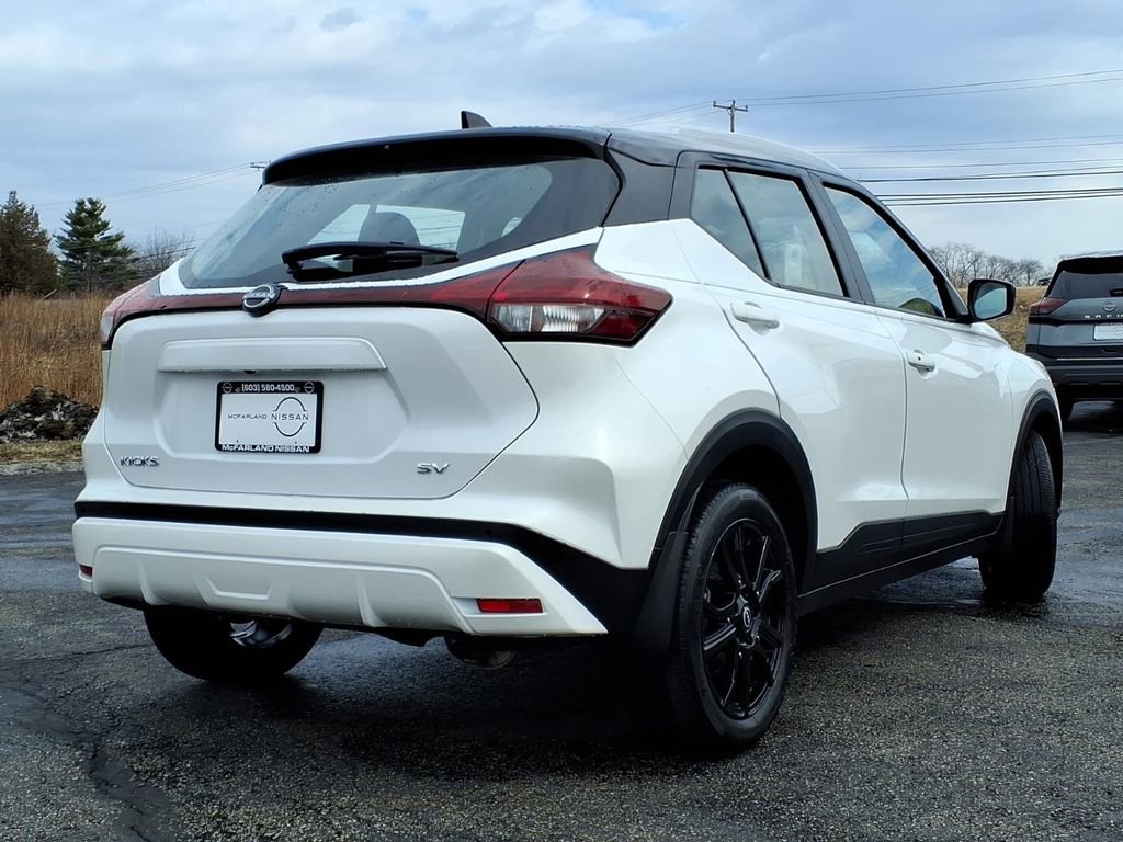 Certified 2023 Nissan Kicks SV FWD image 3