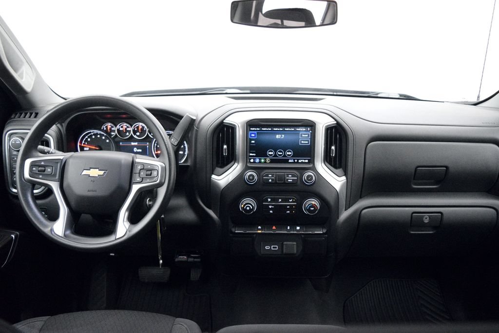 Used 2020 Chevrolet Silverado 1500 LT AWD/4WD image 17
