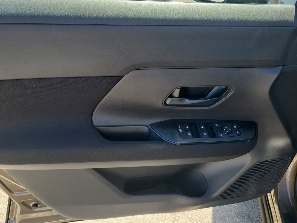 Certified 2025 Nissan Kicks S image 22