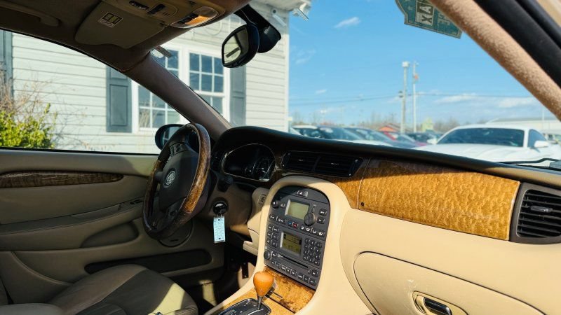 Used 2005 Jaguar X-TYPE 3.0 AWD/4WD image 12