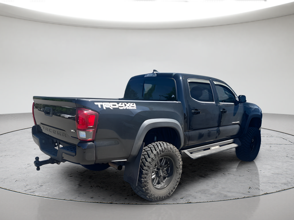 Used 2019 Toyota Tacoma TRD Off-Road w/ Technology Package AWD/4WD image 4