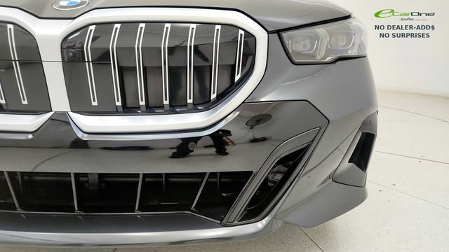 Used 2026 BMW 530i w/ M Sport Package RWD image 25