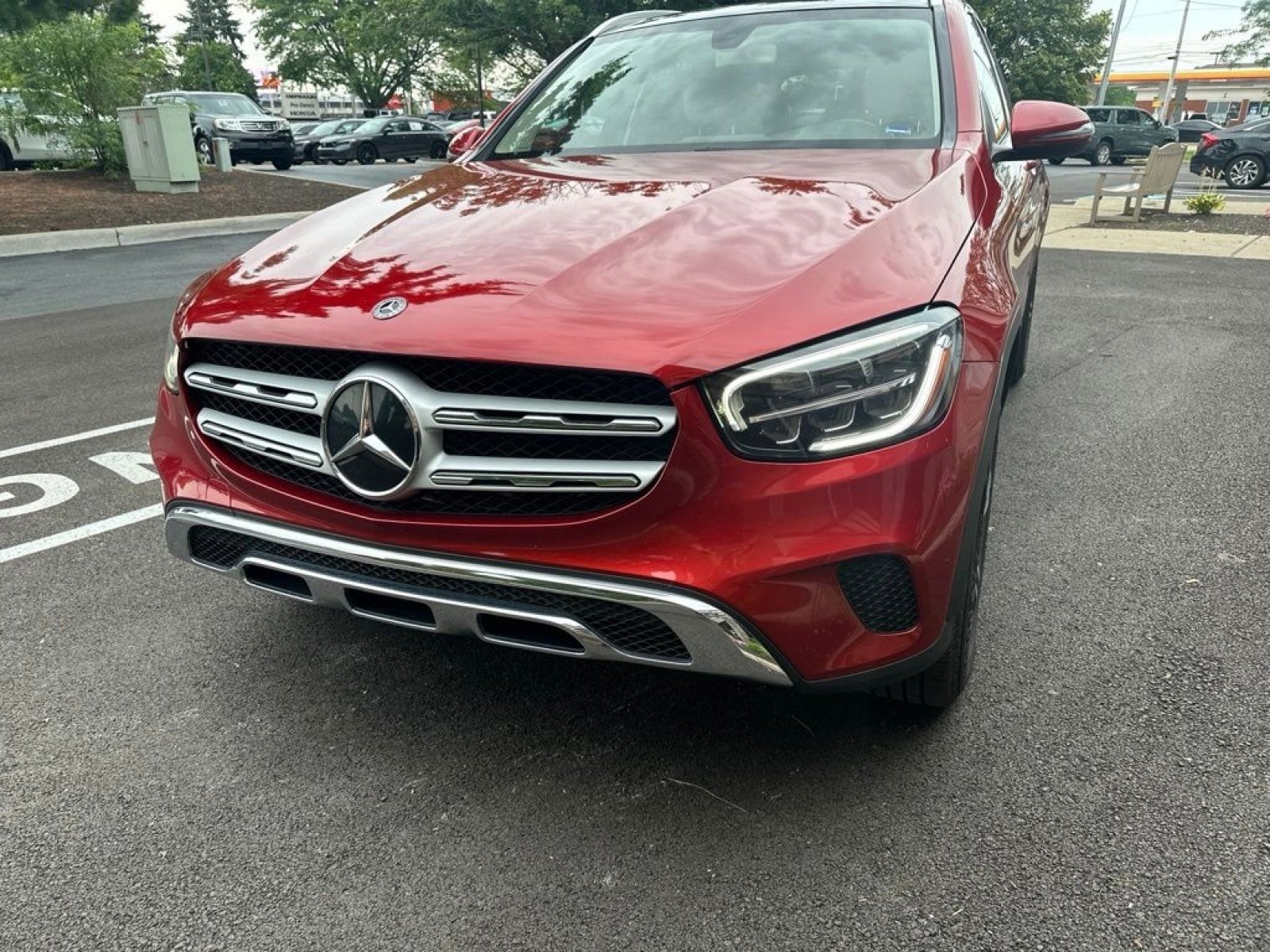 Used 2020 Mercedes-Benz GLC 300 4MATIC image 2