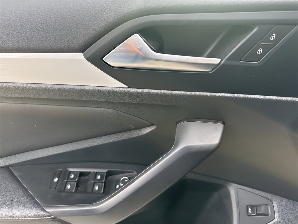 Used 2025 Volkswagen Jetta S image 22