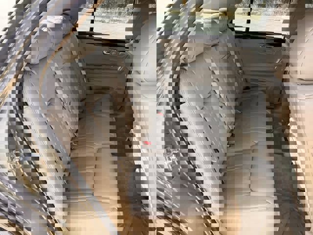 Used 2011 Cadillac DTS Premium w/ Driver Awareness Package image 28