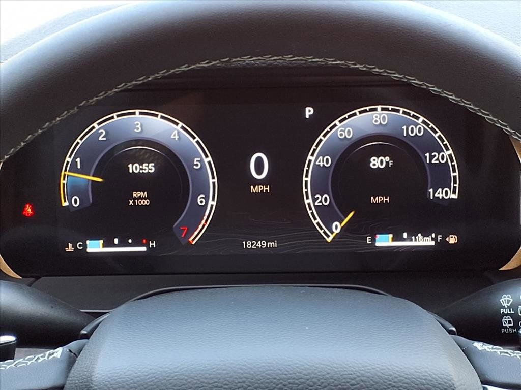 Used 2024 Jeep Grand Cherokee Limited w/ Black Appearance Package AWD/4WD image 19