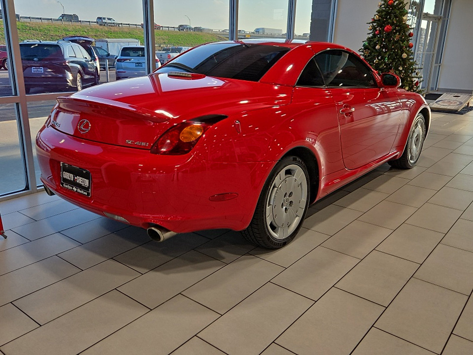 Used 2003 Lexus SC 430 Convertible image 2