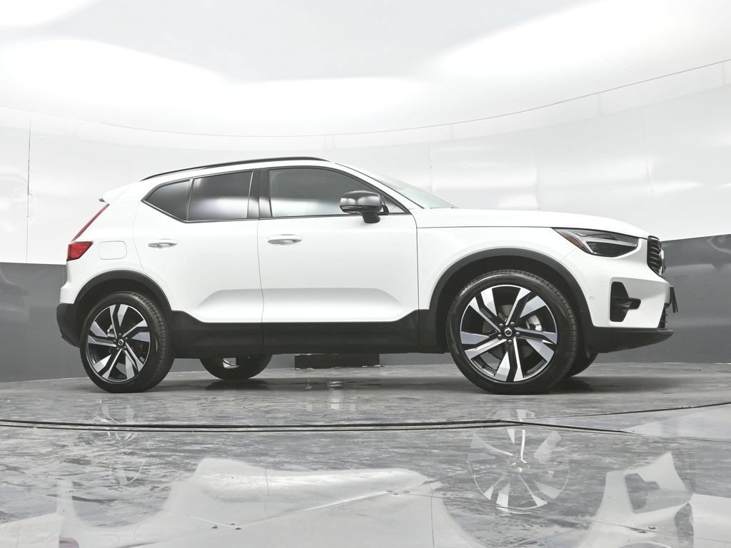 New 2026 Volvo XC40 B5 Ultra w/ Climate Package AWD/4WD image 29