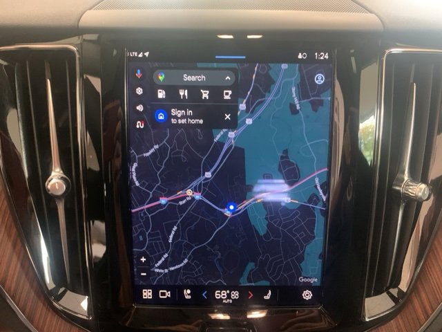 Certified 2023 Volvo XC60 B5 Plus image 19