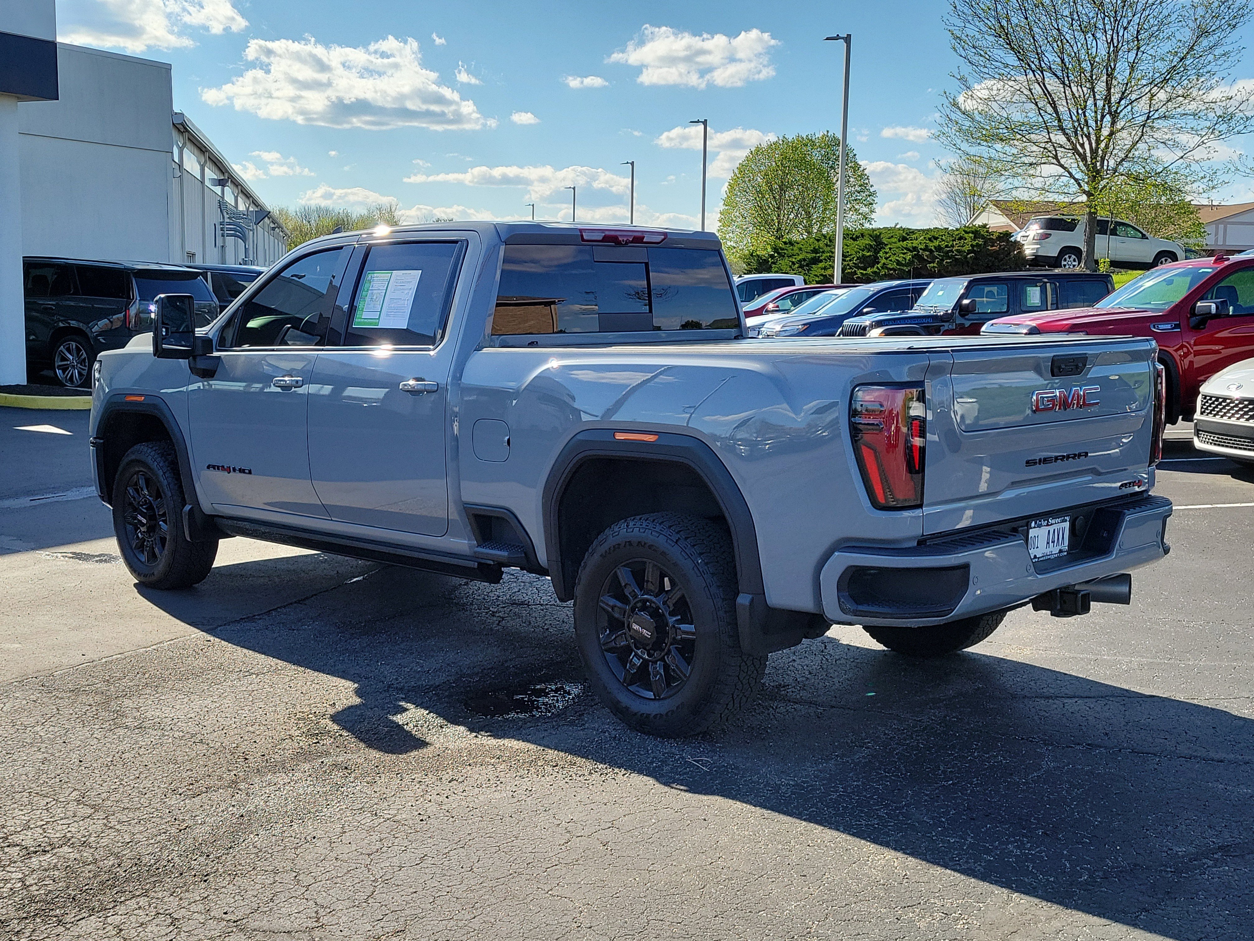 Used 2025 GMC Sierra 3500 AT4 w/ AT4 Premium Plus Package image 3