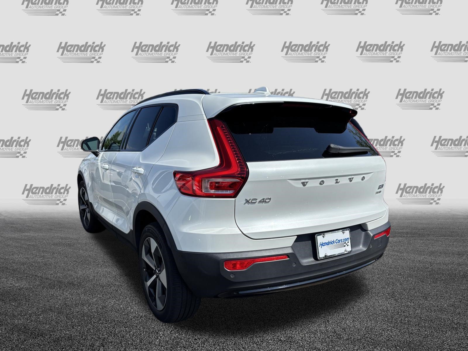 Used 2023 Volvo XC40 B5 Plus w/ Protection Package Premier AWD/4WD image 7