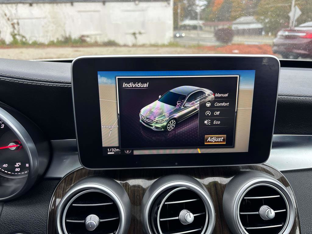 Used 2015 Mercedes-Benz C 400 4MATIC image 24