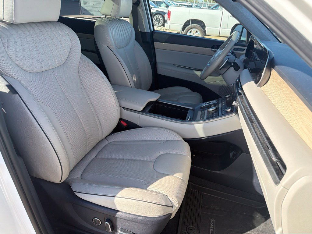 Used 2023 Hyundai Palisade Limited AWD/4WD image 13