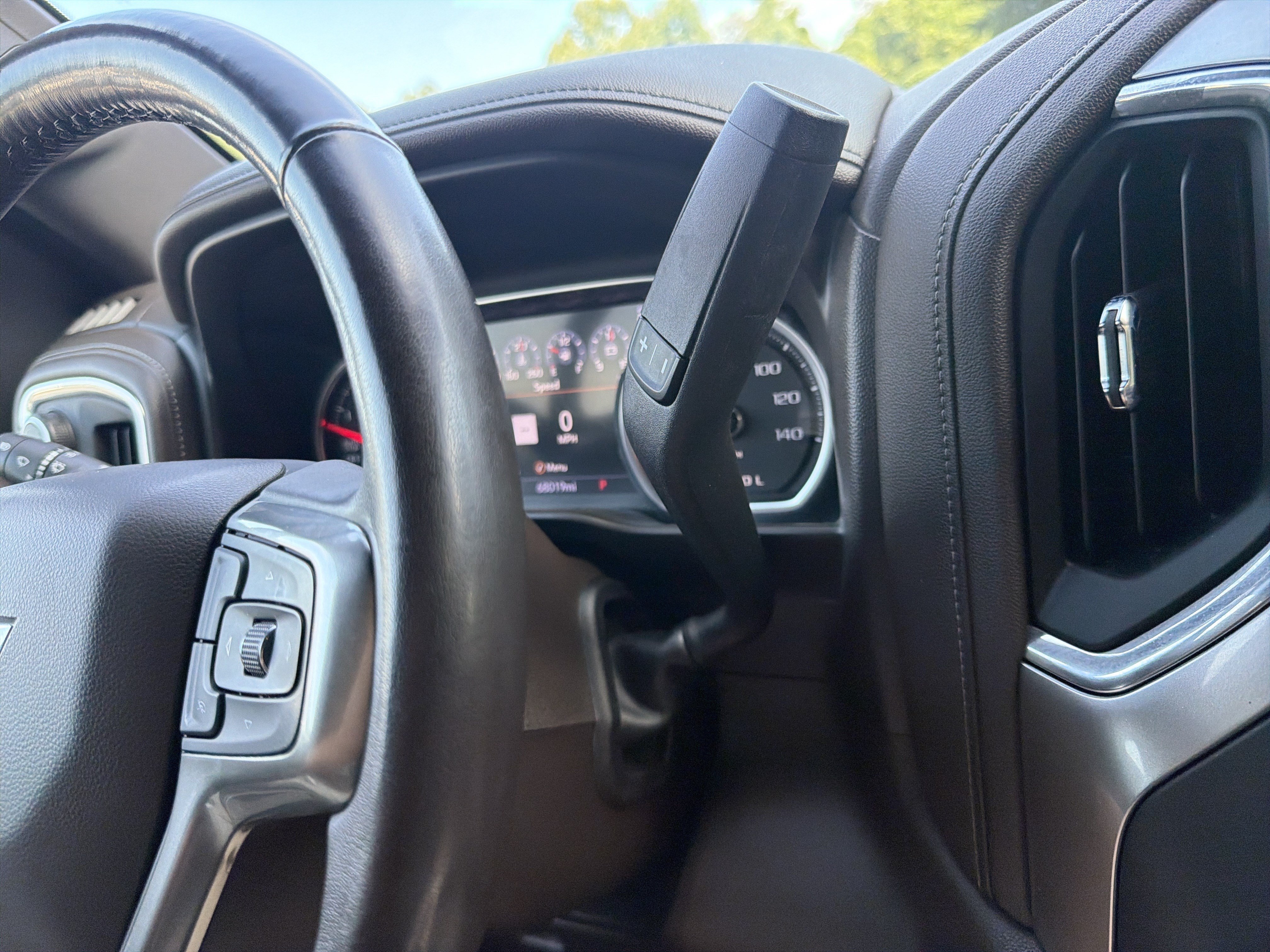 Certified 2020 Chevrolet Silverado 1500 LTZ AWD/4WD image 27