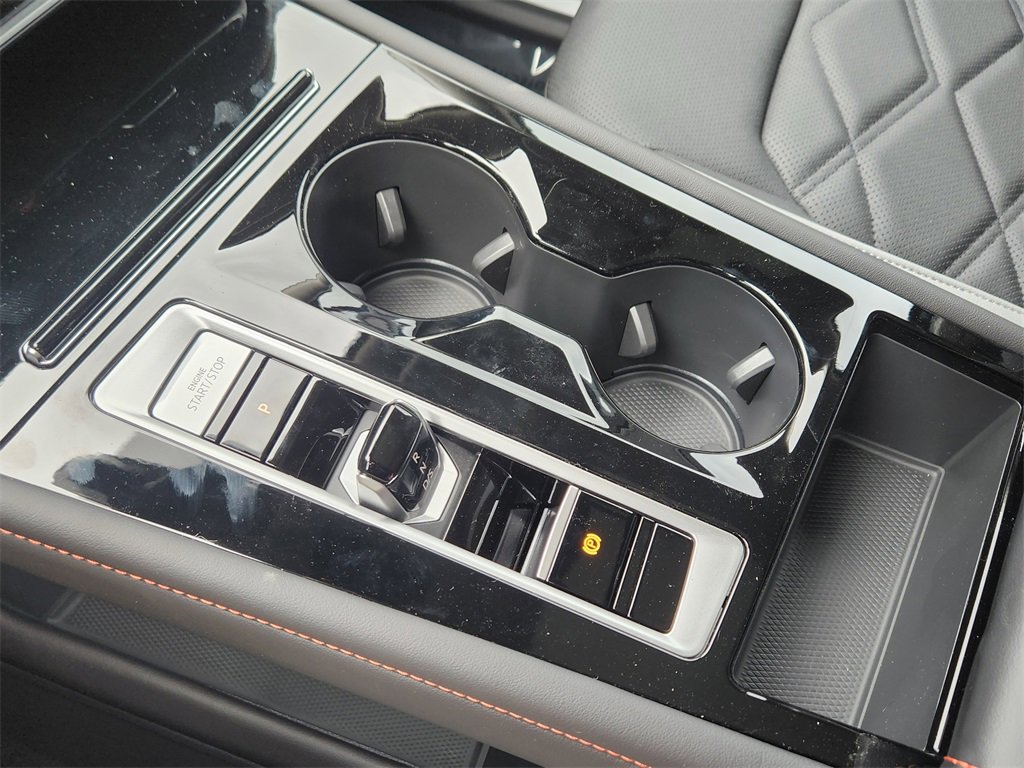 New 2025 Volkswagen Atlas Peak Edition SE image 15