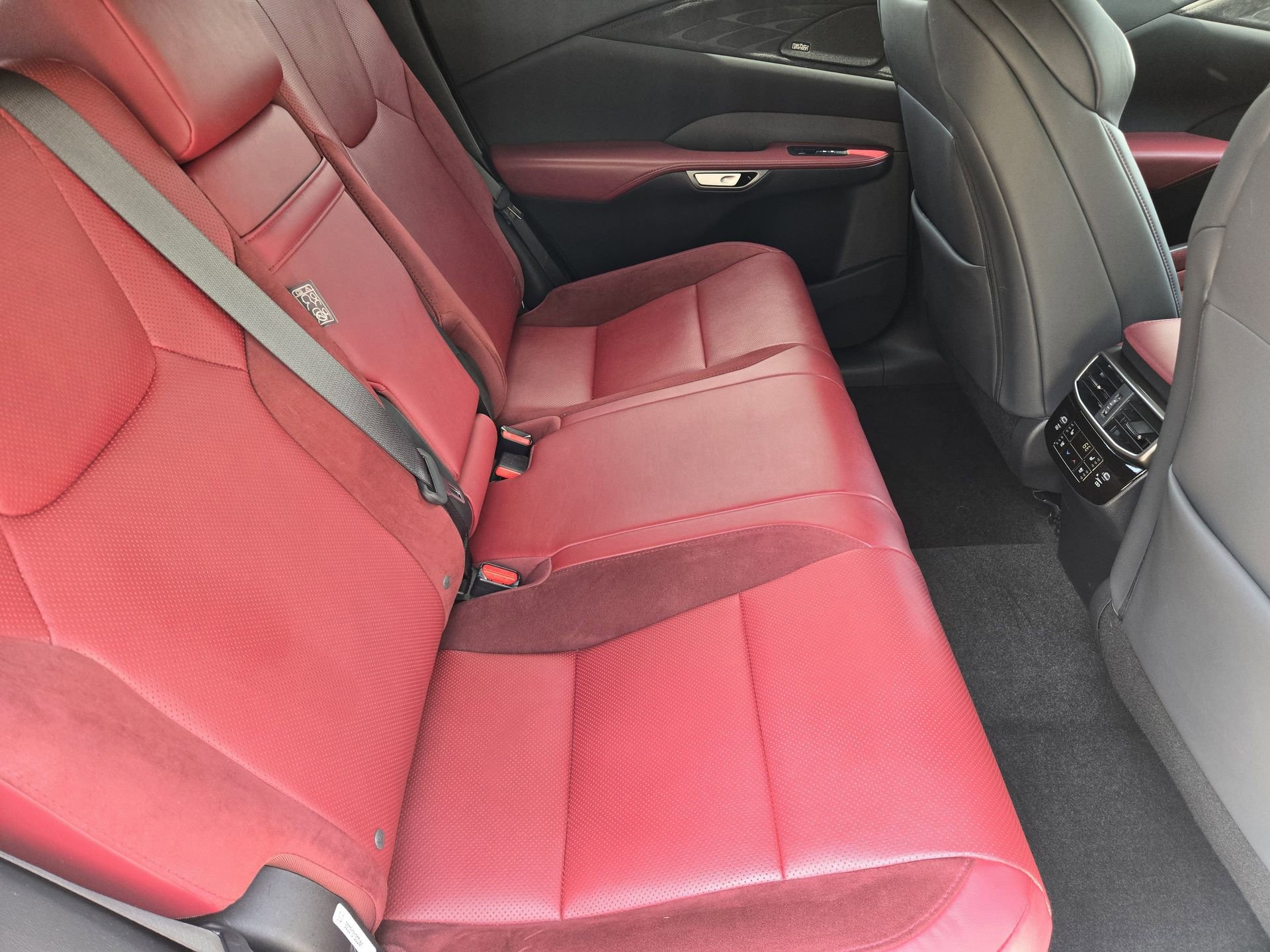 Used 2023 Lexus RX 500h F Sport w/ Accessory Package (Z1) image 28