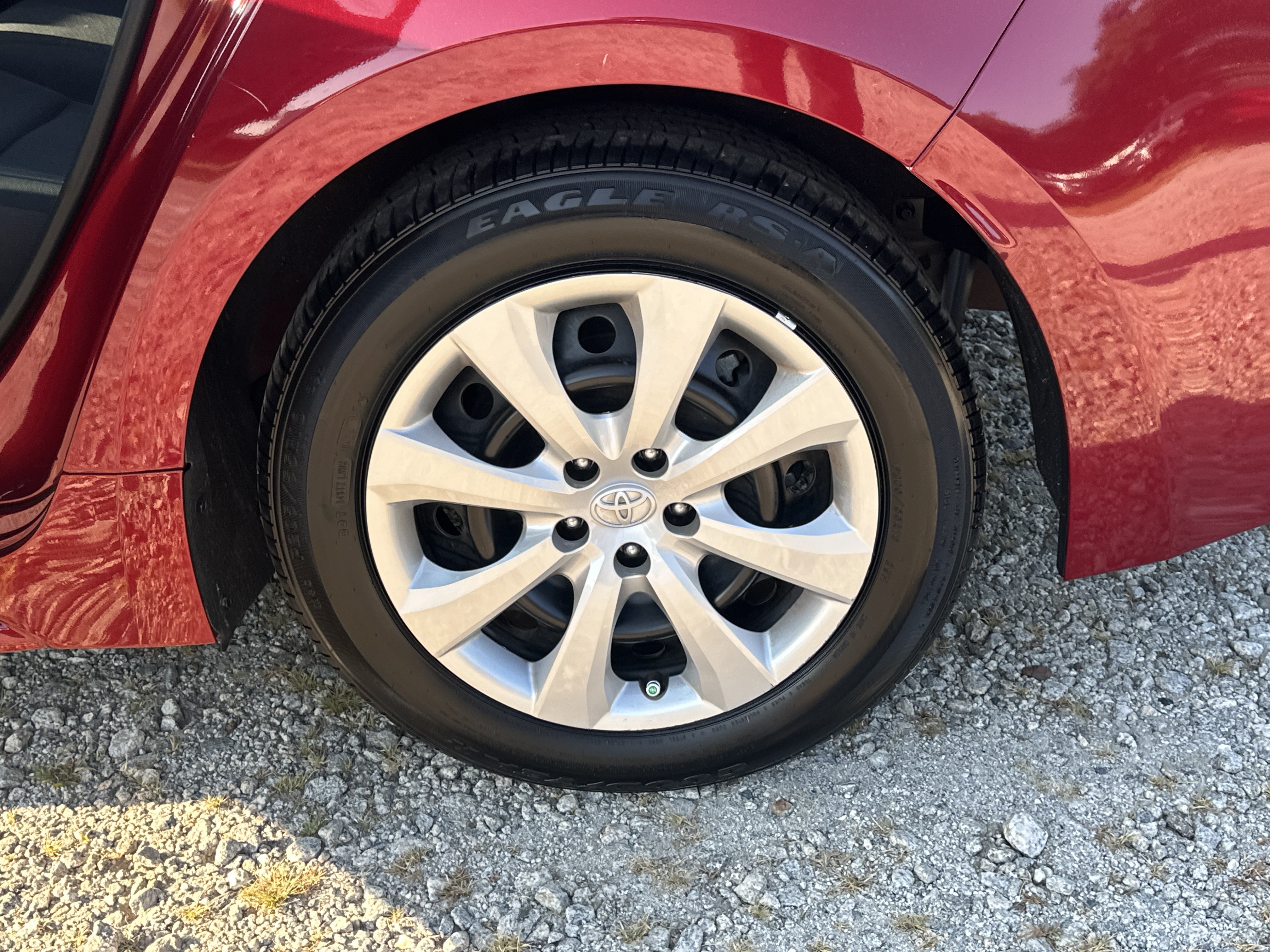 Used 2024 Toyota Corolla LE FWD image 19