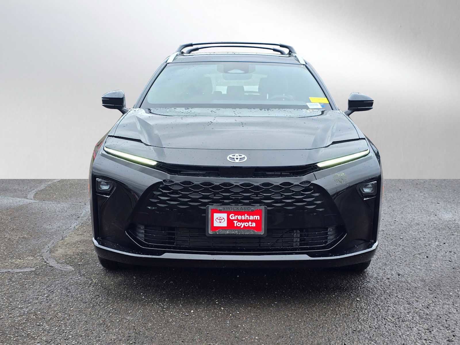 Used 2025 Toyota Crown Signia XLE image 9