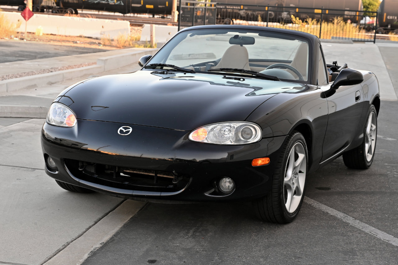 Used 2001 MAZDA MX-5 Miata LS RWD image 3