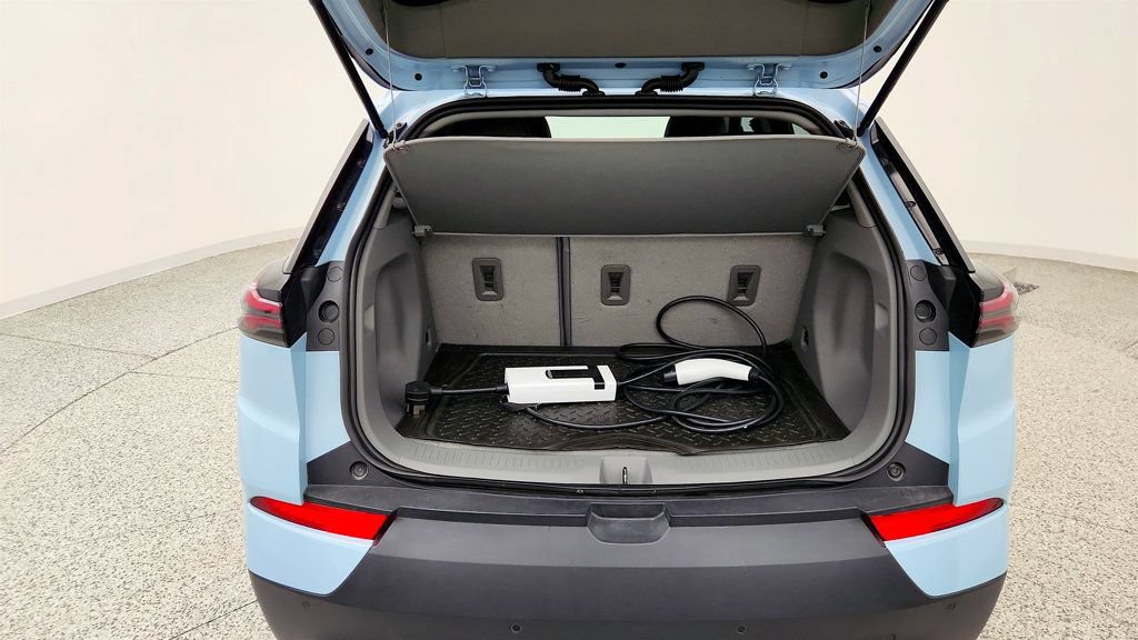 Used 2023 Chevrolet Bolt EUV Premier w/ Sun & Sound Package FWD image 24