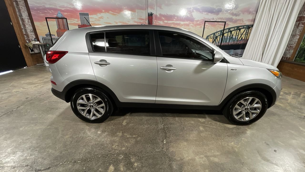 Used 2016 Kia Sportage LX image 14