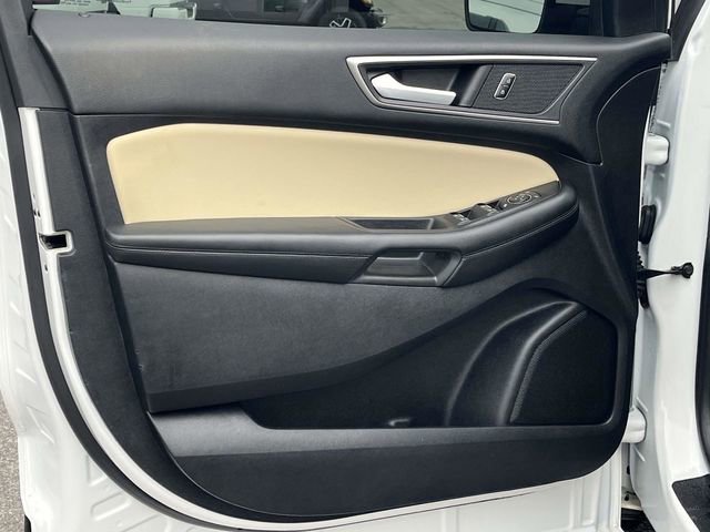 Used 2021 Ford Edge SEL w/ Convenience Package image 14