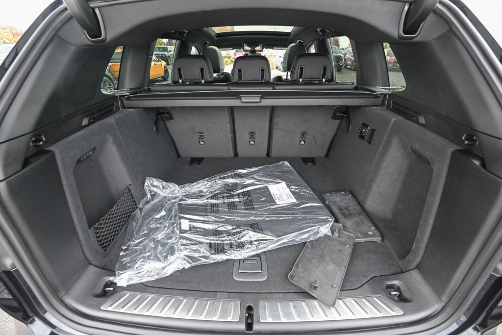 Used 2023 BMW X3 M40i w/ Premium Package image 16
