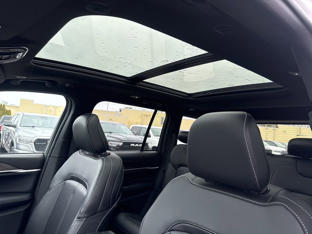 New 2026 Jeep Grand Cherokee Limited image 18