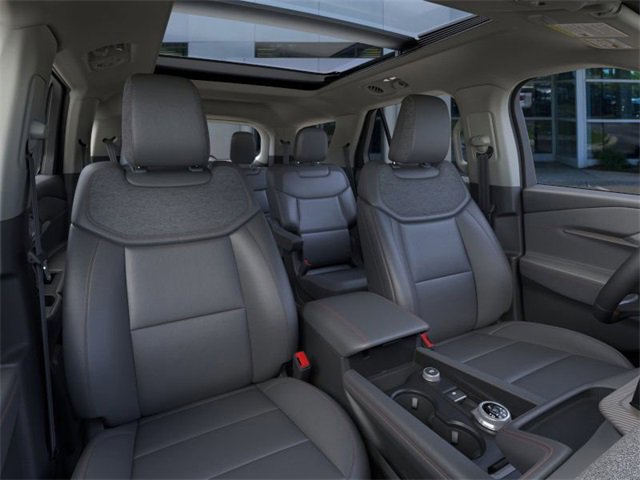 New 2025 Ford Explorer Active image 10